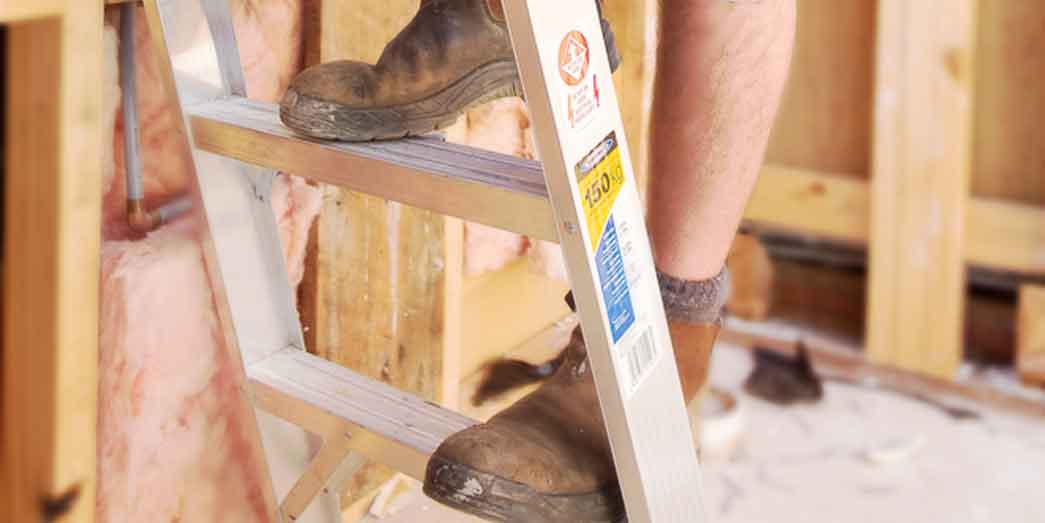 Safe working with ladders and stepladders