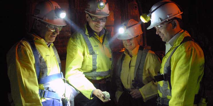 Ventilation in underground mines and tunnels