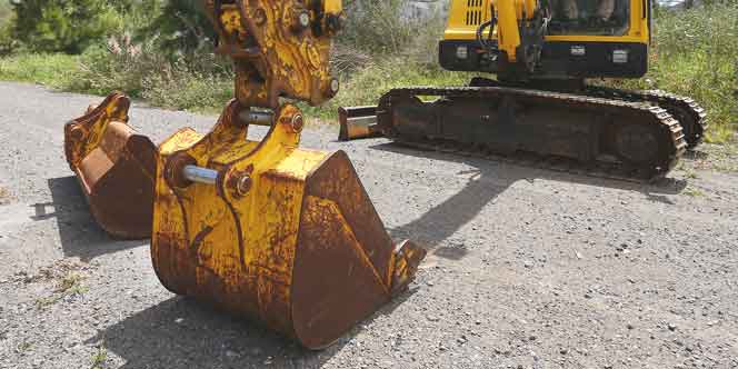 Using quick hitches safely